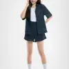 Áo sơ mi denim nữ: Phối đồ dạo phố sành điệu 2026