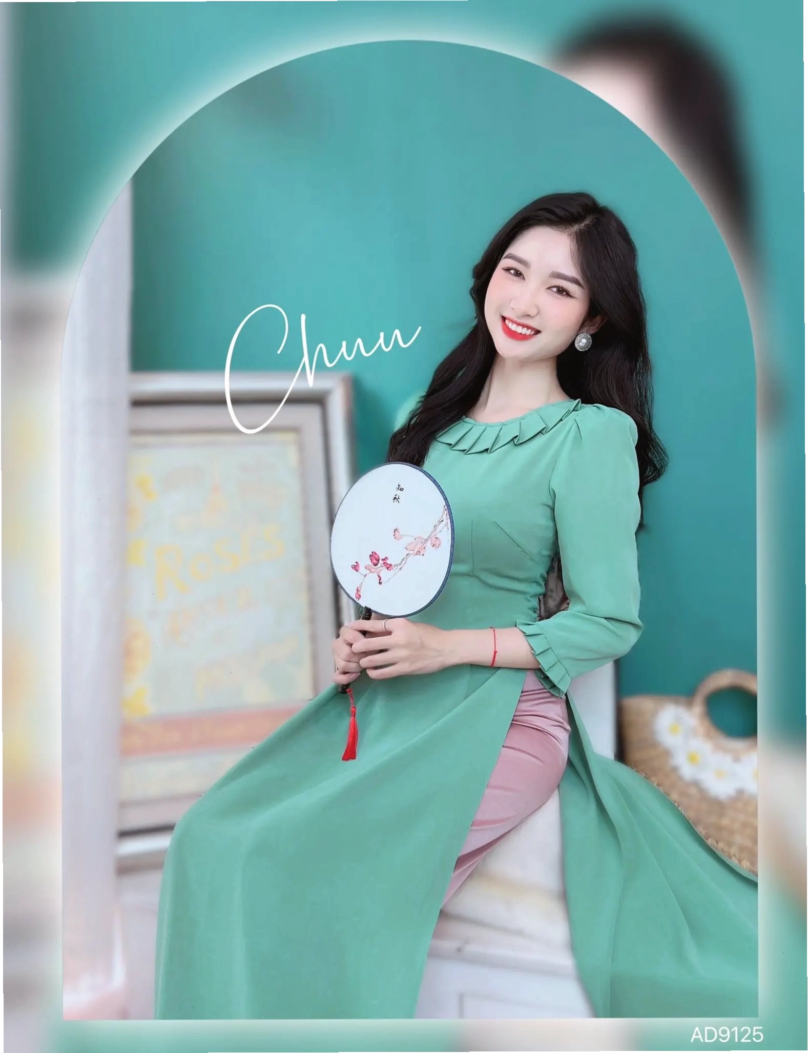 Áo dài đồng phục cổ mặt trời, tay dài màu trắng