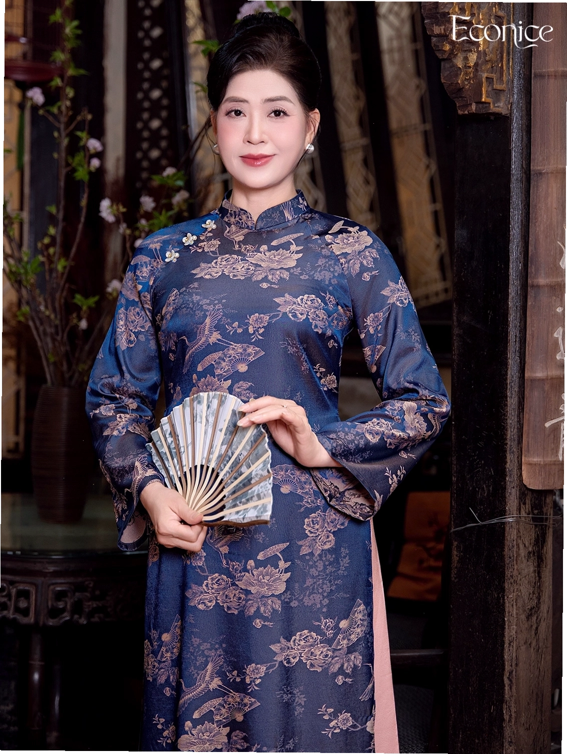 Áo dài tết nữ cách tân màu đỏ gạch