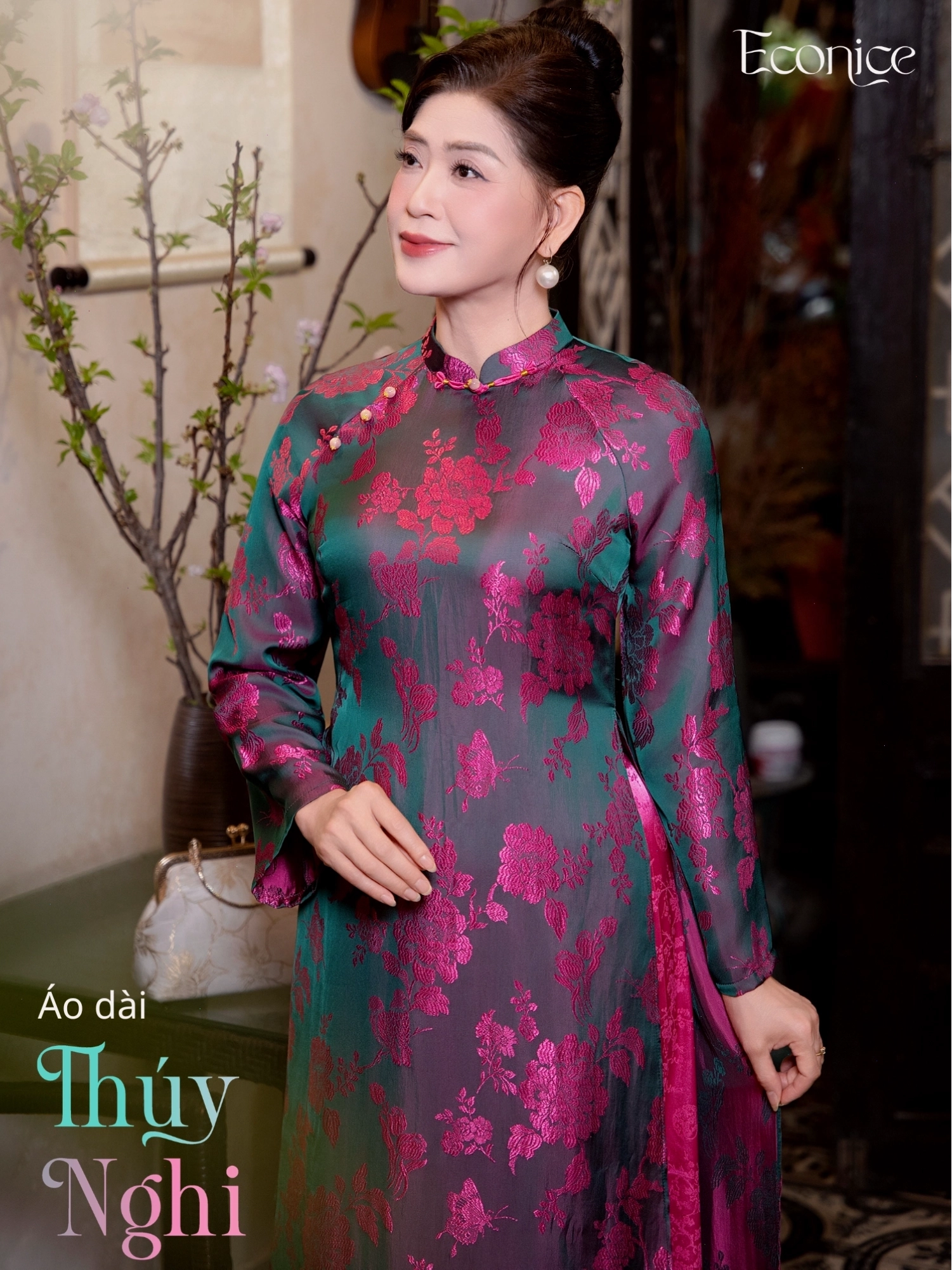 Áo dài tết nữ cách tân màu xanh da trời