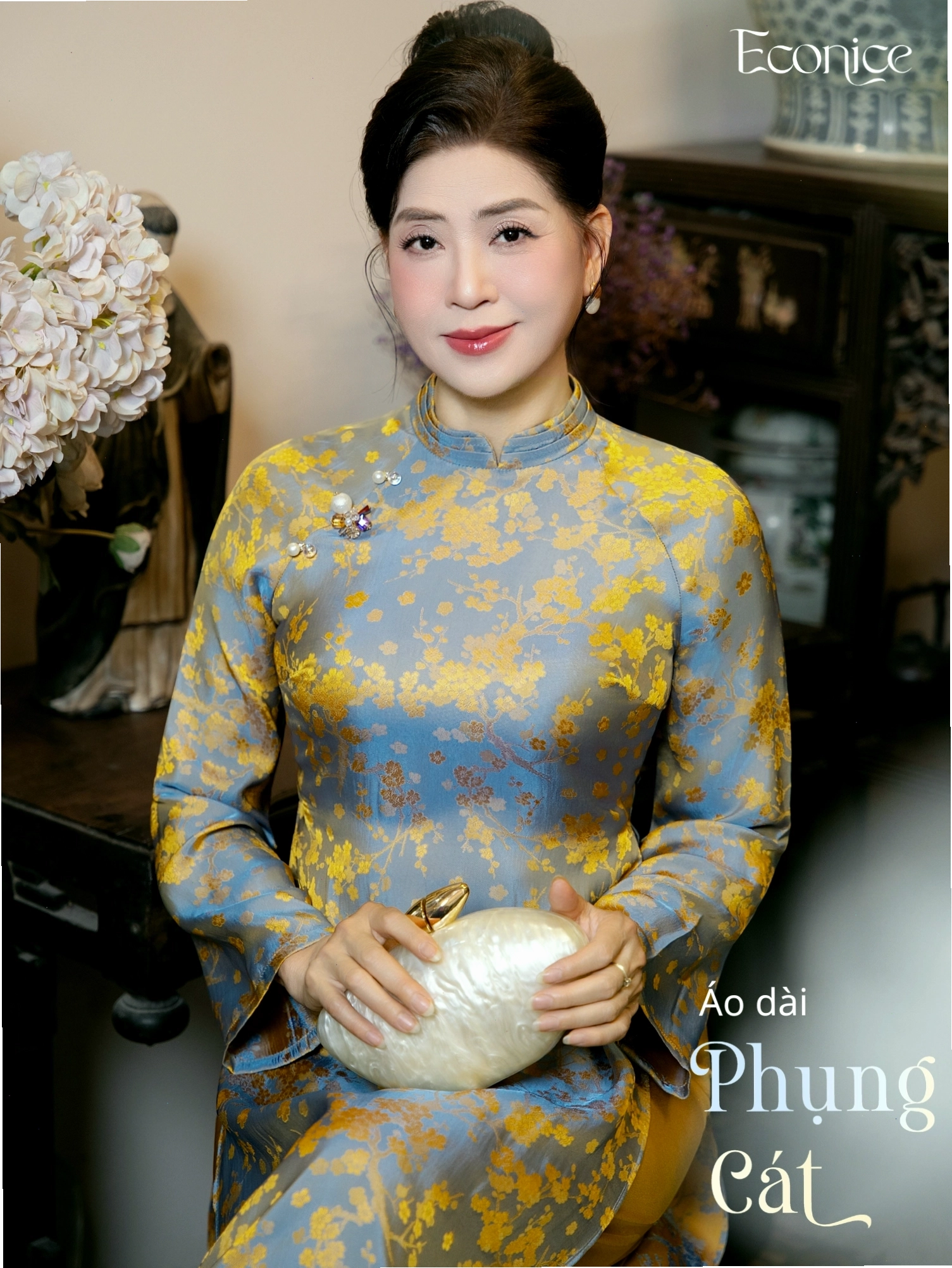 Áo dài tết nữ cách tân màu xanh lá cây đậm