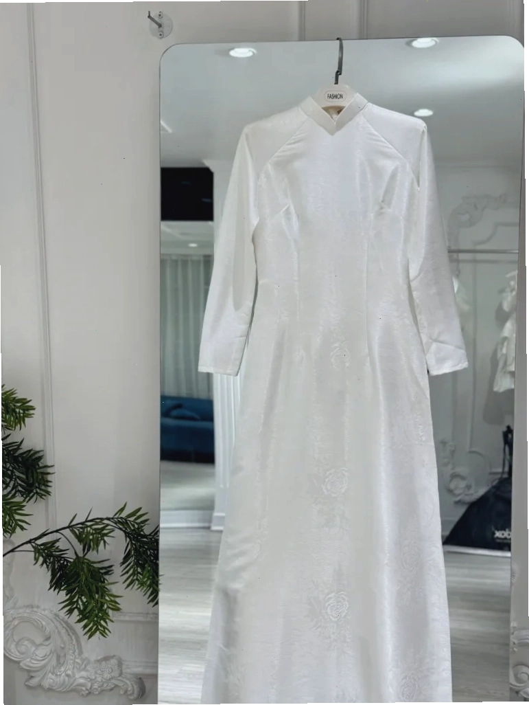 Áo Dài Truyền Thống Lụa Hồng Vân Màu Trắng, cổ tròn, tay dài