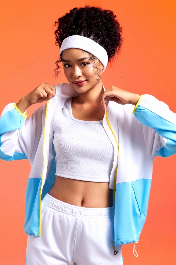Áo khoác nữ màu xanh dương nhạt, chống nước và chống tia UV
