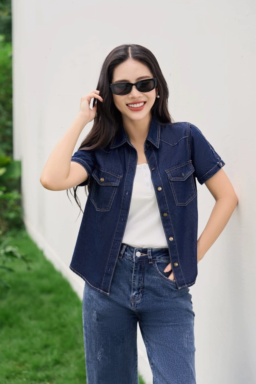 Áo sơ mi denim nữ dáng classic