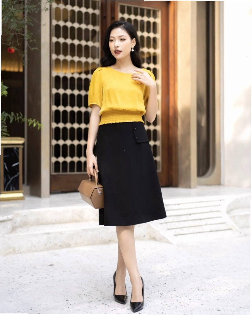 Áo sơ mi nữ ngắn tay màu trắng thanh lịch
