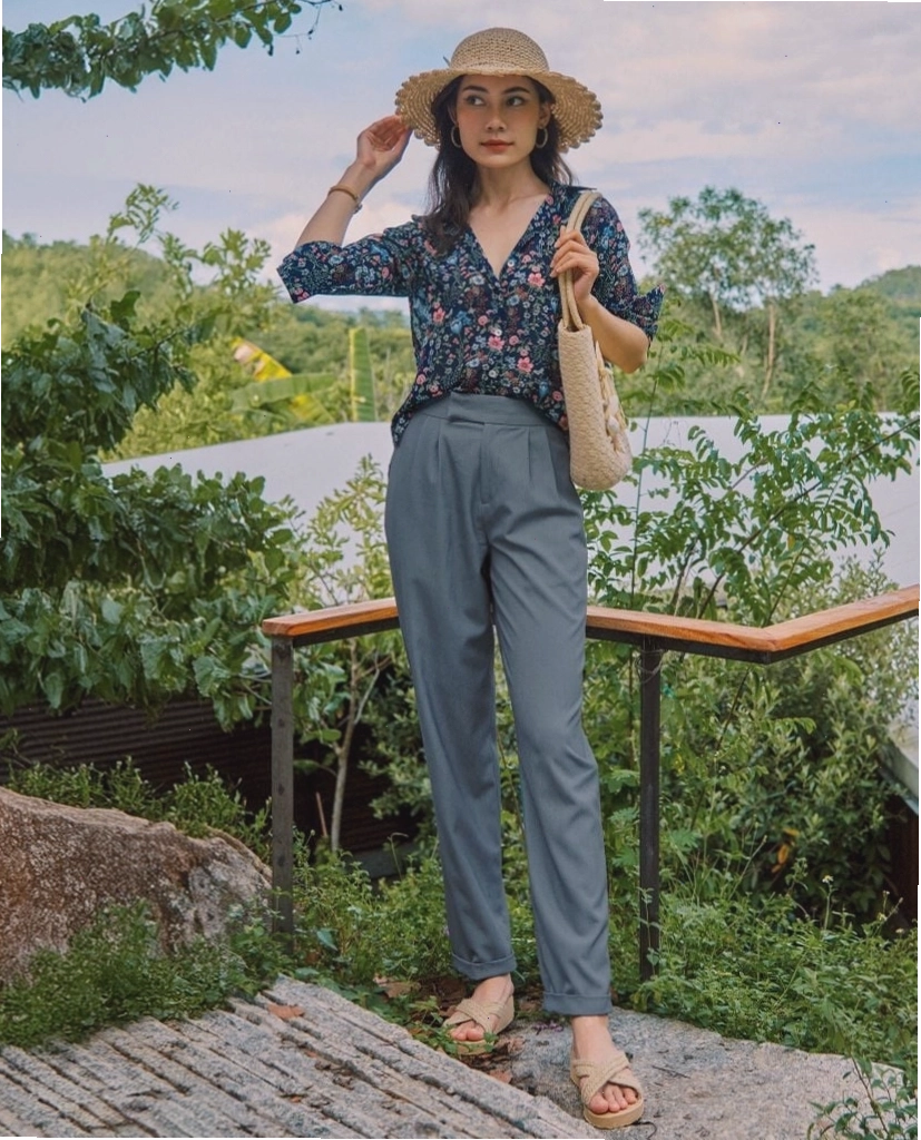 Áo sơ mi vintage nữ voan, tay phồng, họa tiết hoa.