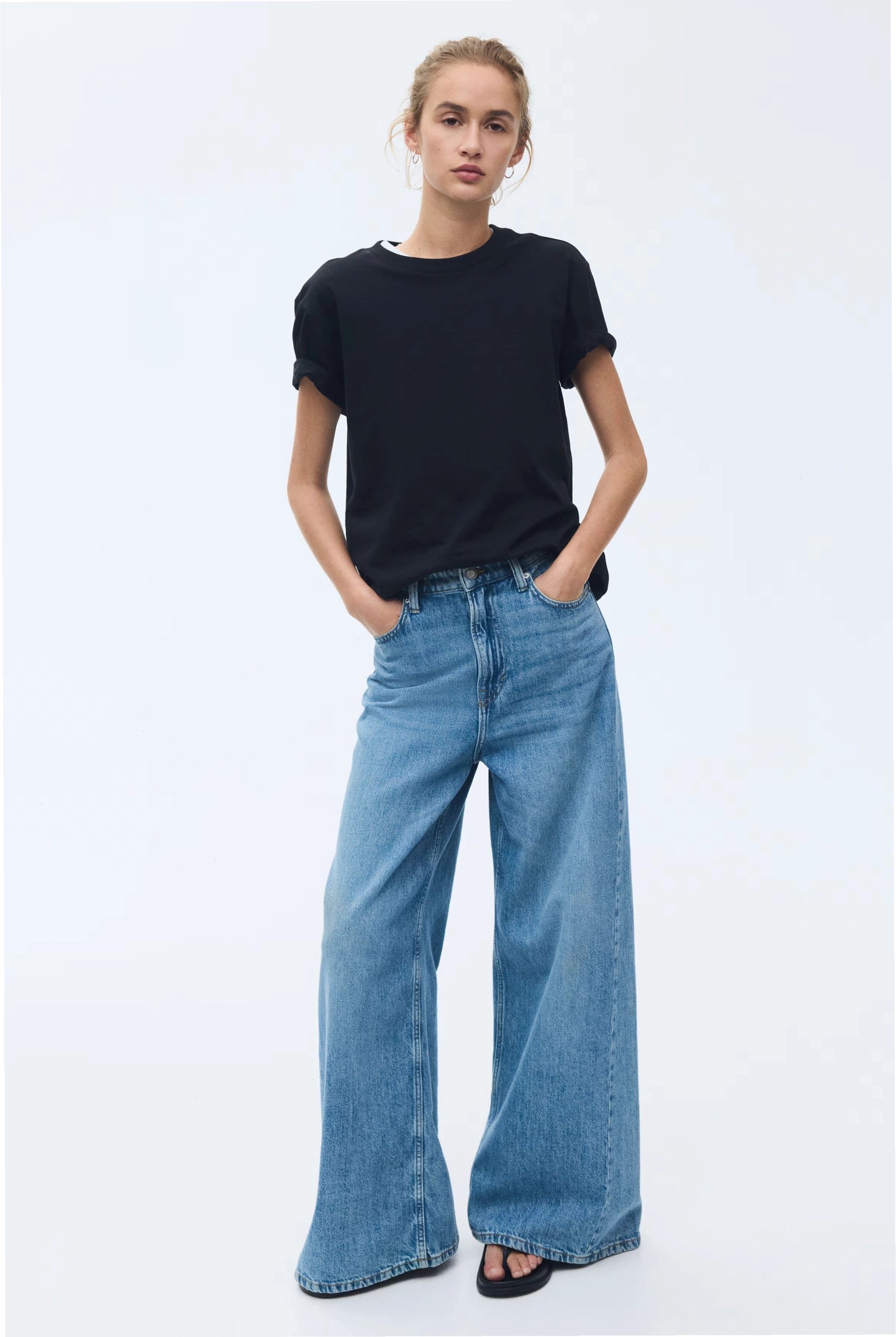 Áo thun cotton màu đen basic