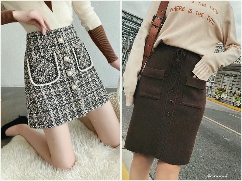 Cô gái diện chân váy công sở dáng xòe màu be cùng áo len cổ lọ và bốt cổ ngắn