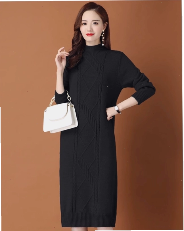 Cô gái mặc váy len body ôm sát màu đỏ rượu, kết hợp boots đen và áo khoác da