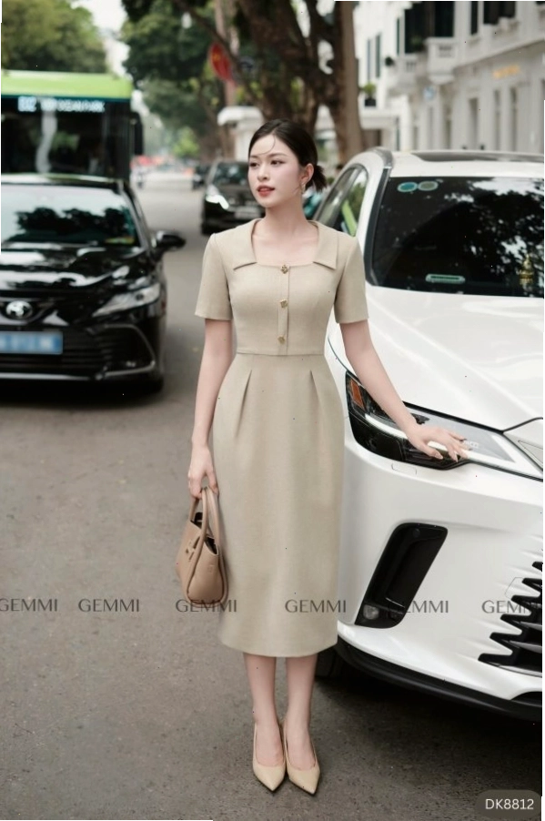 Đầm body cổ vuông màu nâu đất chất liệu cotton, tay ngắn thoải mái