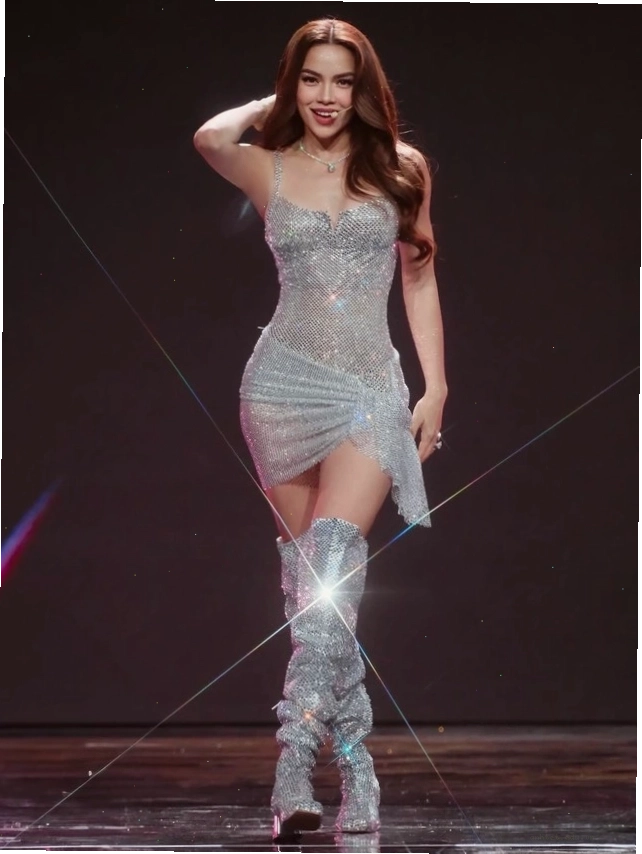 Đầm body kim sa cao cấp màu vàng gold ôm sát tôn dáng, lấp lánh thu hút mọi ánh nhìn