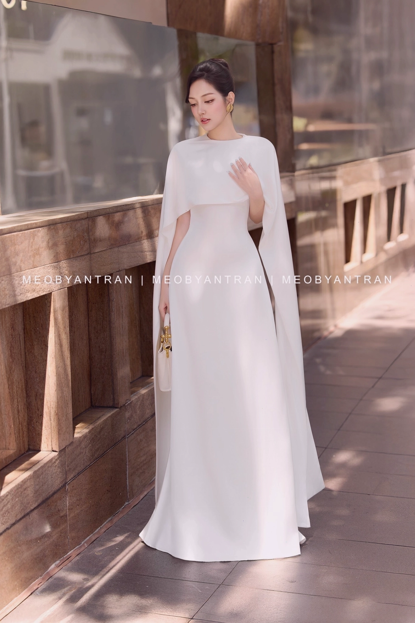 Đầm dạ hội màu xanh navy dáng dài ôm body sang trọng, quý phái