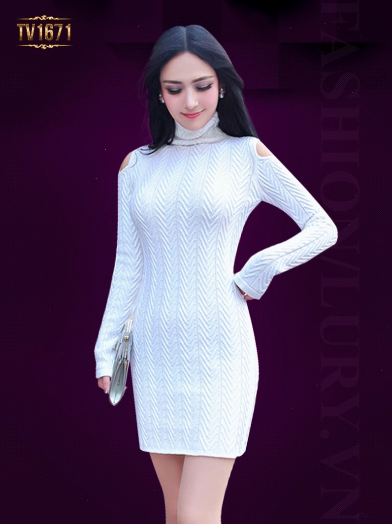 Đầm dự tiệc ánh kim dáng body cổ cao, tay dài, chi tiết cut-out táo bạo ở vai