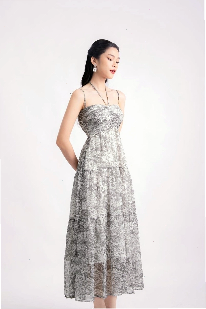 Đầm hai dây họa tiết hoa nhí