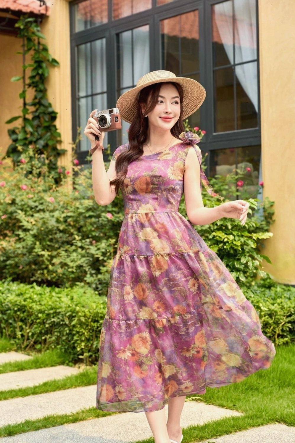Đầm maxi đi biển Cardina chất tơ nhẹ vai đính hoa không nhăn