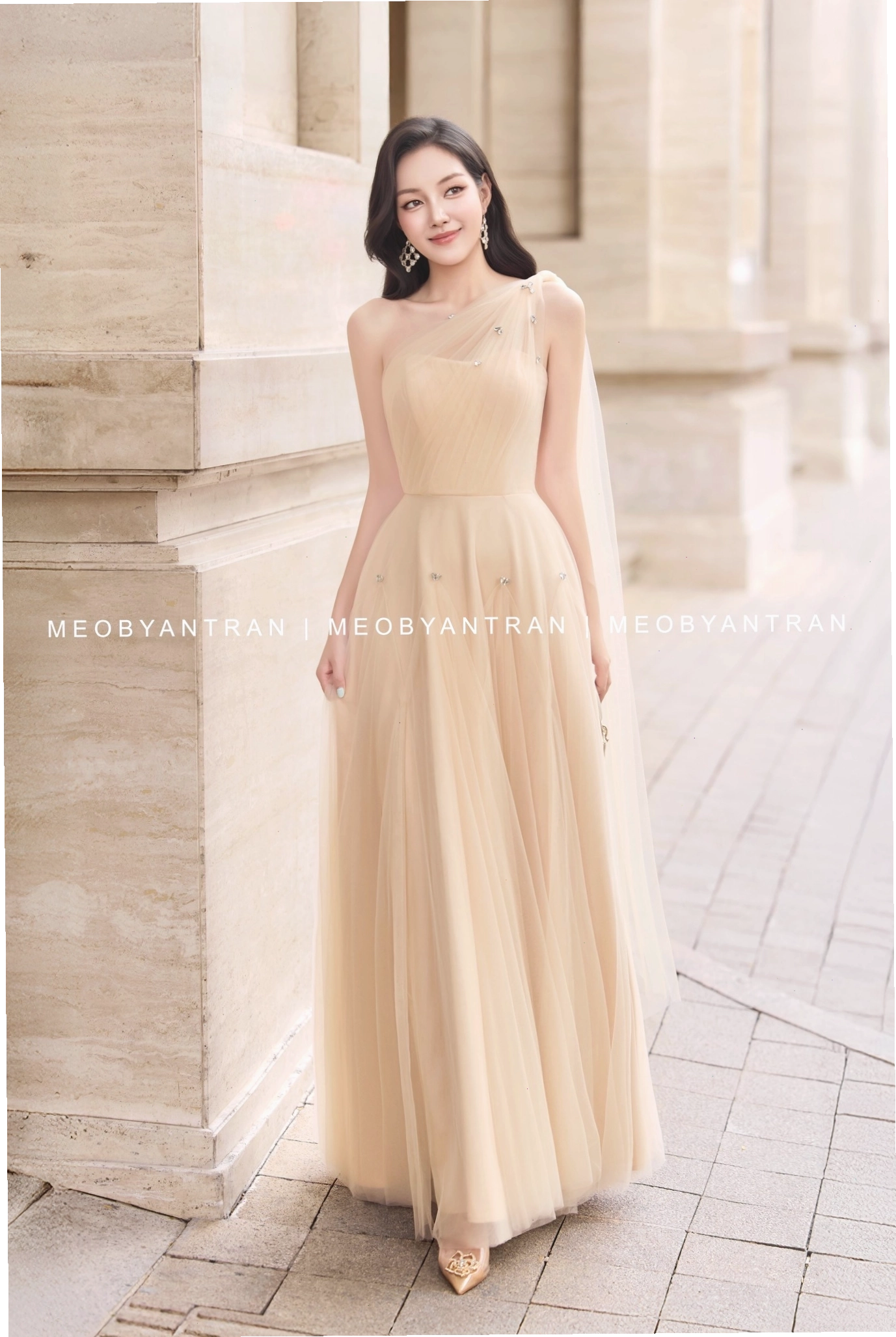 Đầm ôm body xẻ tà lệch vai màu xanh mint chất liệu voan