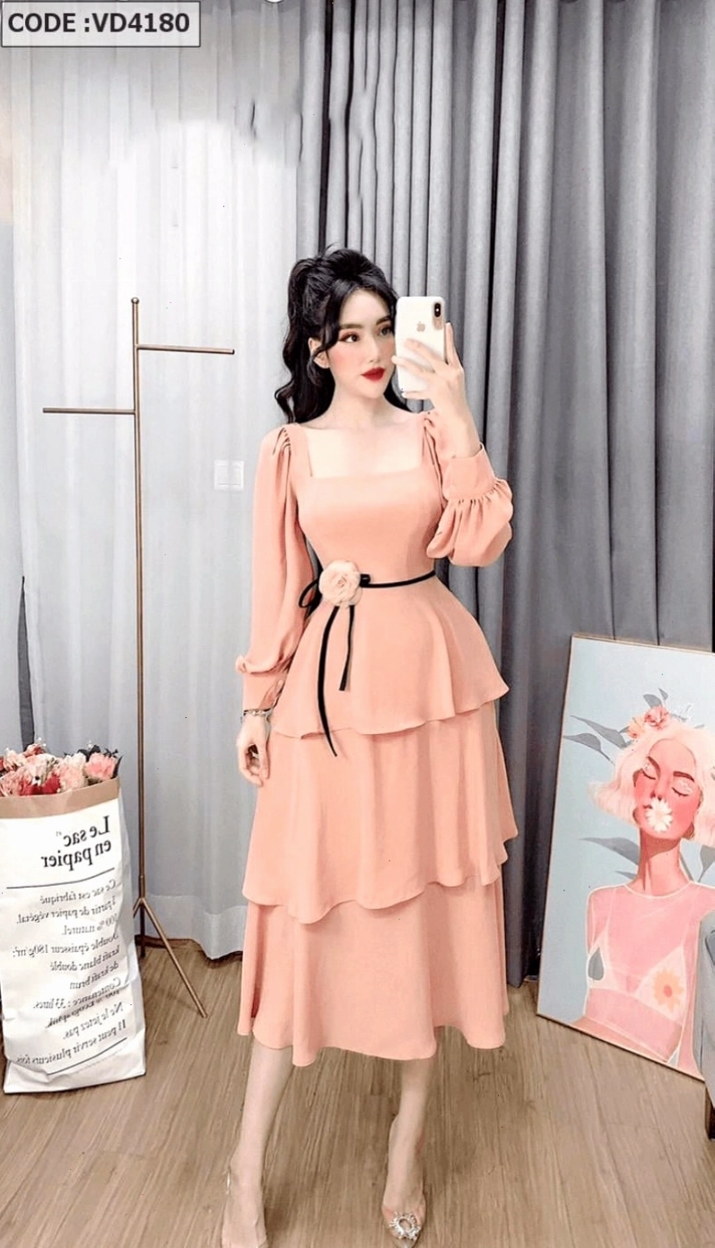 Đầm tầng dáng xòe ngắn màu vàng mù tạt, tay ngắn