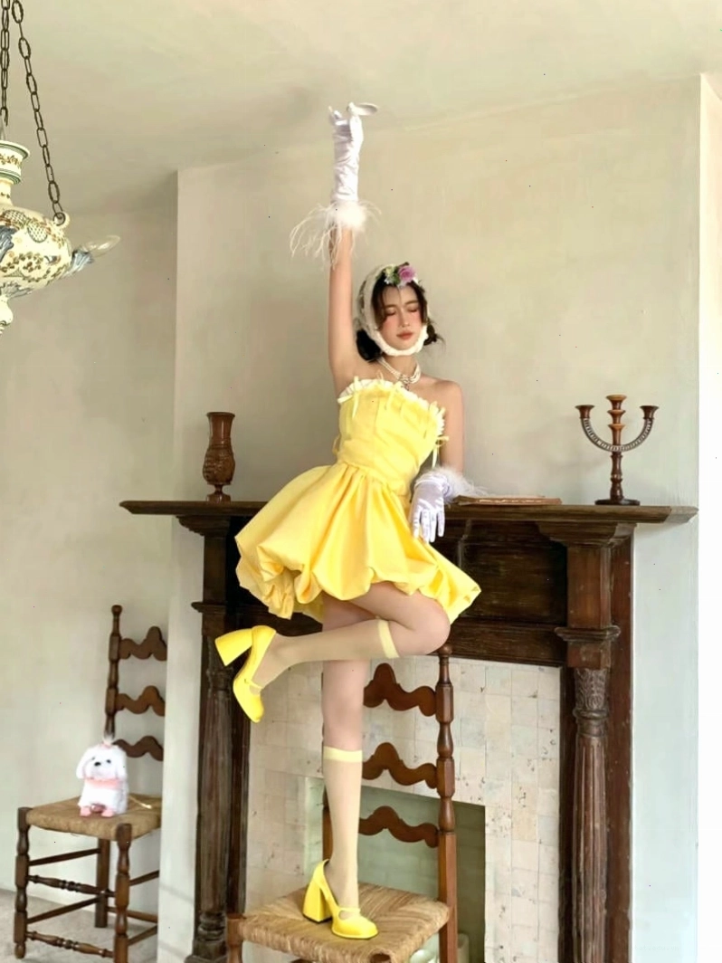 Đầm tiểu thư cho bé gái màu hồng cánh sen, cổ tròn, tay ngắn, chân váy xòe rộng