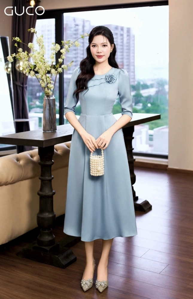 Đầm xòe sát nách màu xám chất liệu linen thoáng mát, kiểu dáng A-line trẻ trung
