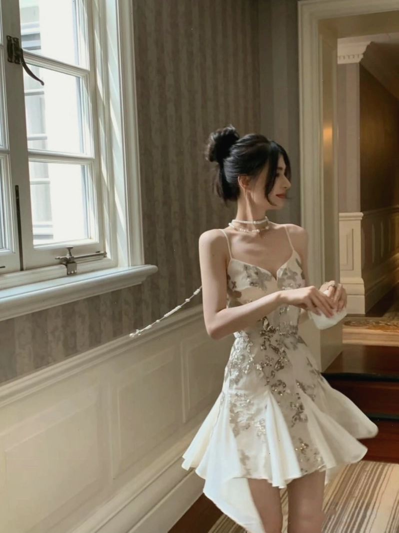 Đầm xòe tiểu thư màu xanh da trời, cổ tròn, tay ngắn
