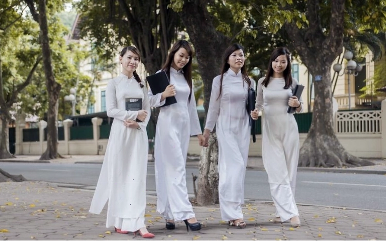 Phong cách phối áo dài của thế hệ 8x và 9x