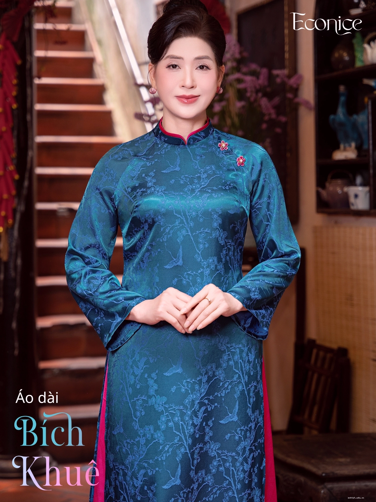 Set áo dài cách tân nữ Econice Bích Khuê, tay lỡ, cổ tròn, màu đỏ đô