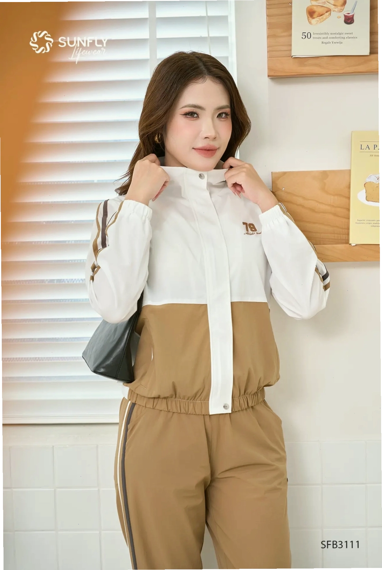 Set đồ nữ áo dài tay khóa kéo không mũ và quần dài