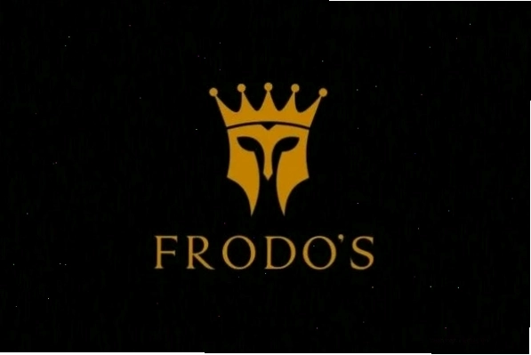 Showroom Frodos trưng bày các mẫu đồng hồ đôi cao cấp