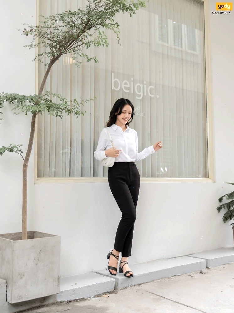 Sơ mi trắng phối quần ống rộng