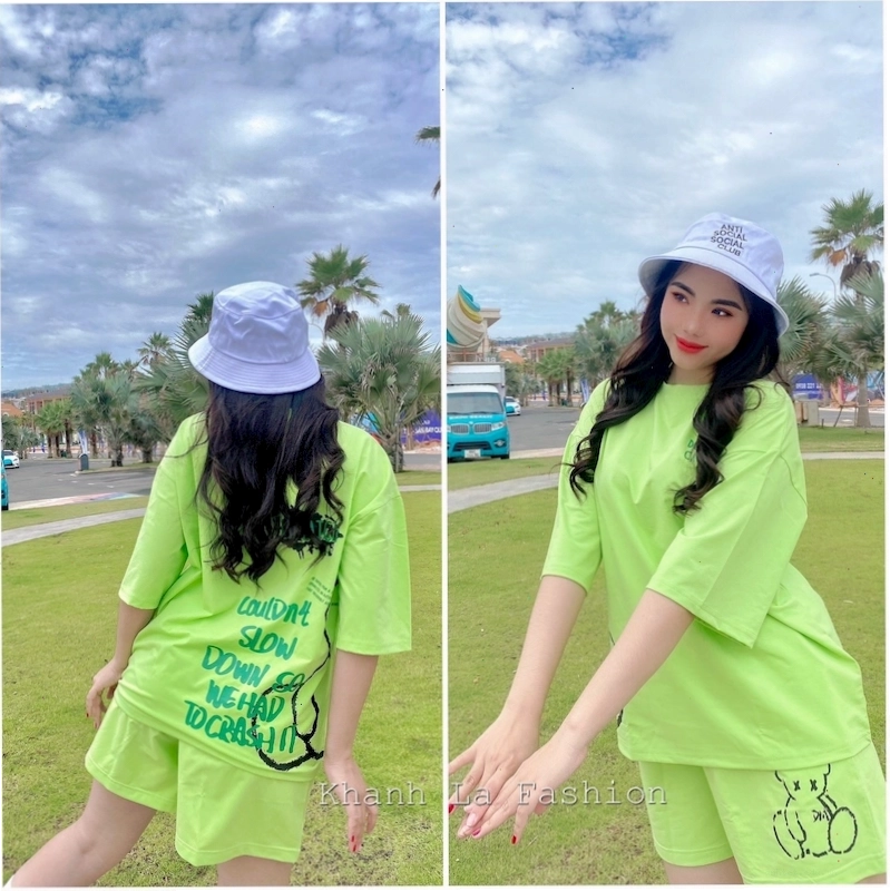 Tổng thể trang phục với áo thun form rộng tay lỡ