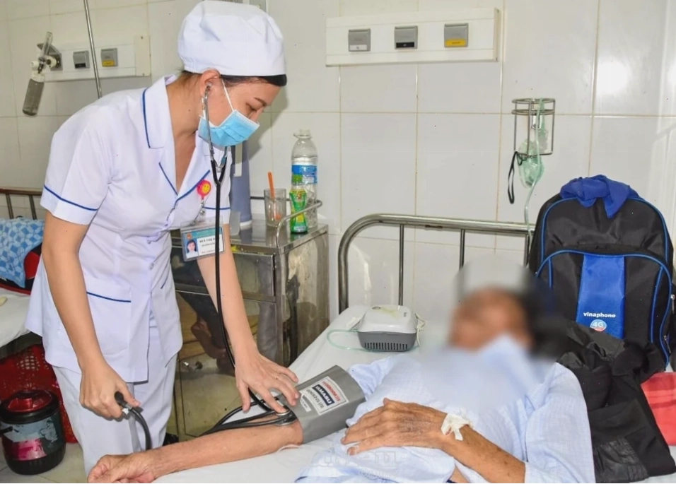 tâm lý phụ nữ khi đối diện với bệnh ung thư và chăm sóc cuối đời