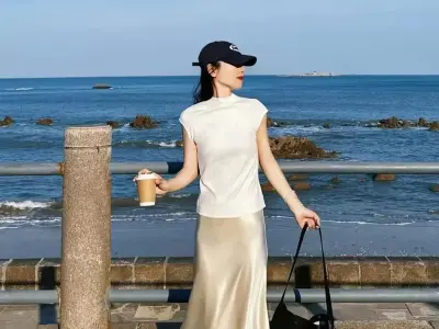 Top 50+ ảnh chân váy lụa dài phối đồ cực xinh và quý phái