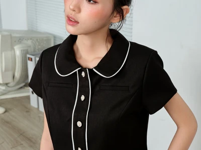 Áo dài cổ lá sen: Diện mạo mới cho phong cách street style 2026