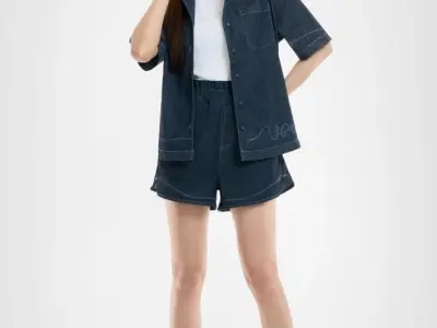 Áo sơ mi denim nữ: Phối đồ dạo phố sành điệu 2026