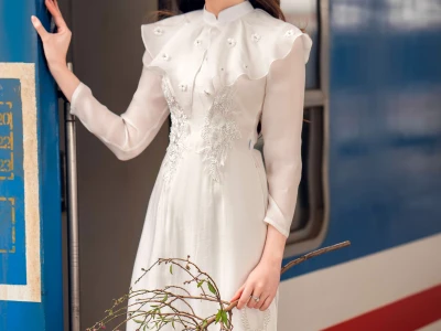 Bắt kịp xu hướng áo dài tay xếp ly: Phong cách đường phố 2026