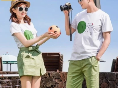Trọn bộ ý tưởng áo thun đôi đẹp và concept chụp ảnh couple cuốn hút